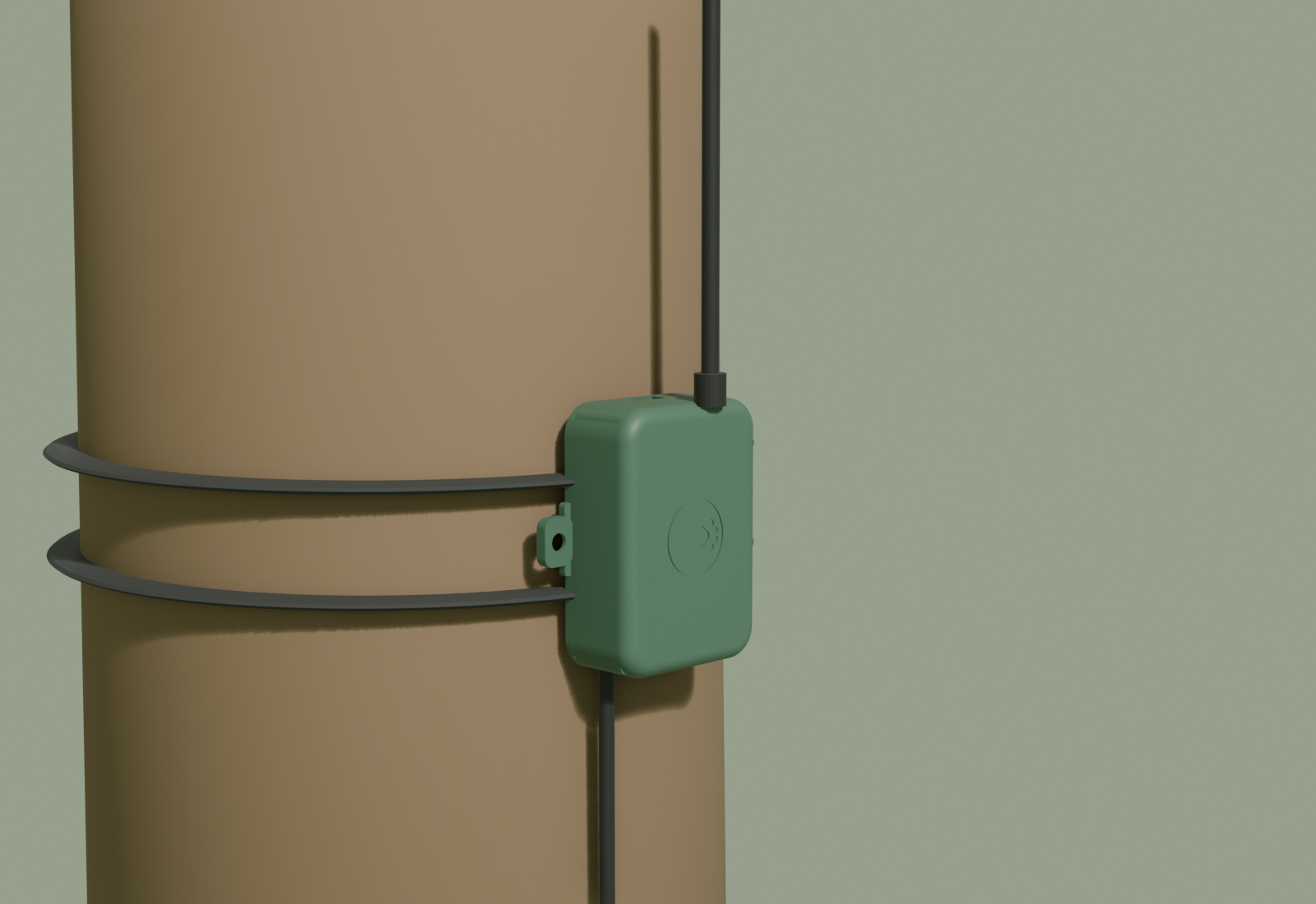 The receiver strapped to a trunk